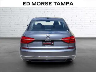 Volkswagen Passat 2016 1.8T R-Line 4dr Sedán