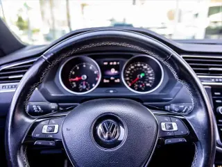 Volkswagen Tiguan 2018 2.0T SEL 4dr SUV