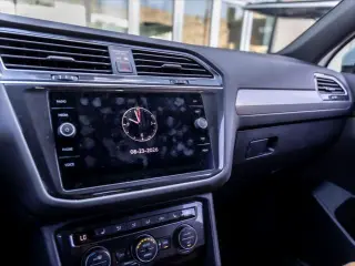 Volkswagen Tiguan 2018 2.0T SEL 4dr SUV