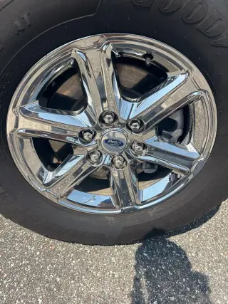 Ford F-150 2025 4x4 XLT 4dr SuperCrew 5.5 ft. SB