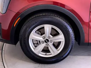 Kia Sorento 2025 LX SUV 4 puertas