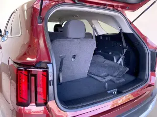 Kia Sorento 2025 LX SUV 4 puertas