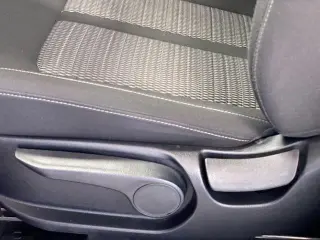Kia Sorento 2025 LX SUV 4 puertas