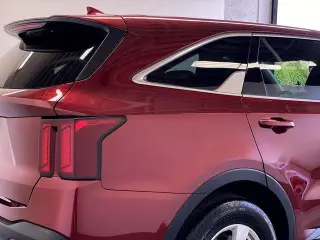 Kia Sorento 2025 LX SUV 4 puertas