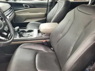 Kia Carnival 2025 LX 4dr Mini-Van