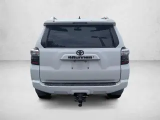 Toyota 4Runner 2018 4x2 SR5 Premium 4dr SUV