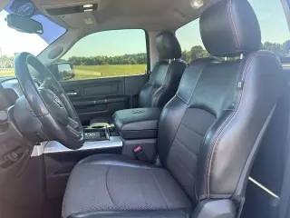 Ram 1500 2012 4x2 R/T Sport 2dr Cabina Regular 6.3 ft. Camioneta Pickup