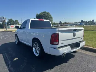 Ram 1500 2012 4x2 R/T Sport 2dr Cabina Regular 6.3 ft. Camioneta Pickup