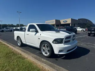 Ram 1500 2012 4x2 R/T Sport 2dr Cabina Regular 6.3 ft. Camioneta Pickup