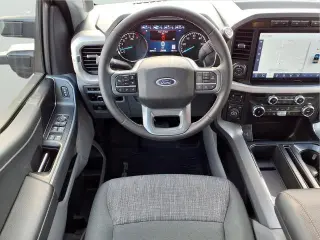 Ford F-150 2023 4x4 Platinum 4dr SuperCrew 6.5 ft. SB