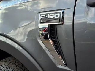 Ford F-150 2023 4x4 Platinum 4dr SuperCrew 6.5 ft. SB