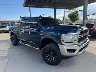 2019 RAM 2500 Tradesman 4x4 Crew Cab 6'4" Box