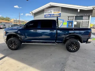 2019 RAM 2500 Tradesman 4x4 Crew Cab 6'4" Box