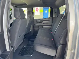 2022 Chevrolet Silverado 1500 4WD Crew Cab 147" Custom