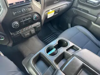 2022 Chevrolet Silverado 1500 4WD Crew Cab 147" Custom