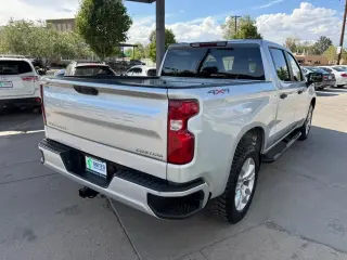 2022 Chevrolet Silverado 1500 4WD Crew Cab 147" Custom