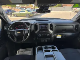 2022 Chevrolet Silverado 1500 4WD Crew Cab 147" Custom