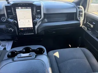 2022 RAM 2500 Tradesman 4x4 Crew Cab 8' Box
