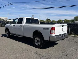 2022 RAM 2500 Tradesman 4x4 Crew Cab 8' Box