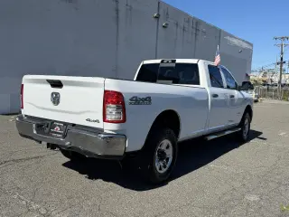 2022 RAM 2500 Tradesman 4x4 Crew Cab 8' Box