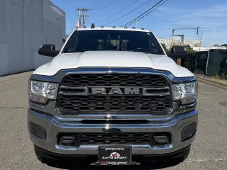 2022 RAM 2500 Tradesman 4x4 Crew Cab 8' Box