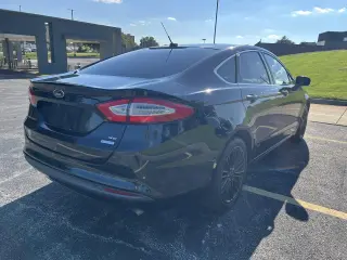 2014 Ford Fusion 4dr Sdn SE FWD
