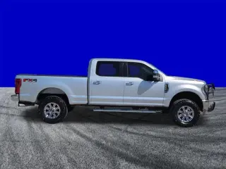 Ford F-250 Super Duty 2019 4x4 XLT 4dr Crew Cab 8 ft. LB Pickup