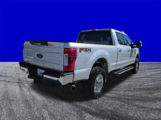Ford F-250 Super Duty 2019 4x4 XLT 4dr Crew Cab 8 ft. LB Pickup