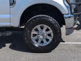 Ford F-250 Super Duty 2019 4x4 XLT 4dr Crew Cab 8 ft. LB Pickup