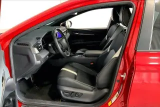 Toyota Camry 2025 SE 4dr Sedán
