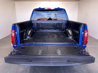 Ford F-150 2025 4x2 XLT cabina SuperCrew de 4 puertas, cama de 5.5 pies