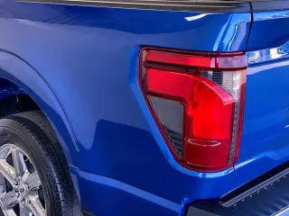 Ford F-150 2025 4x2 XLT cabina SuperCrew de 4 puertas, cama de 5.5 pies