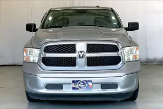 Ram 1500 Classic 2022 4x2 Tradesman 4dr Crew Cab 5.5 ft. SB Pickup