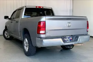 Ram 1500 Classic 2022 4x2 Tradesman 4dr Crew Cab 5.5 ft. SB Pickup
