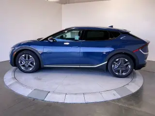 Kia EV6 2025 Light Long Range 4dr Crossover