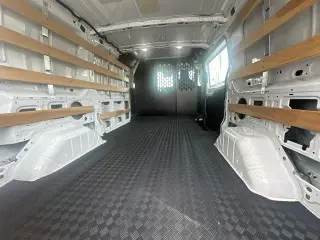 Ford Transit 2025 250 3dr SWB Baja Techo Furgón de Carga