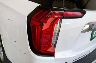 GMC Yukon 2023 4x2 SLT 4dr SUV