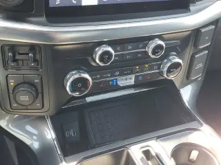 Ford F-150 2023 4x4 Lariat 4dr SuperCrew 5.5 ft. SB