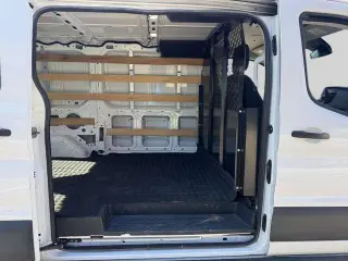 Ford Transit 2024 250 3dr SWB Techo Bajo Furgón de Carga