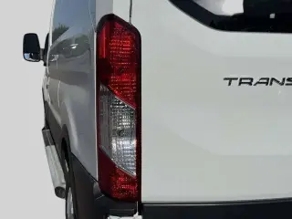 Ford Transit 2024 250 3dr SWB Techo Bajo Furgón de Carga