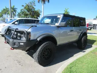 Ford Bronco 2021 4x4 Black Diamond 4dr SUV