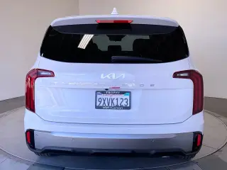 Kia Telluride 2025 LX 4dr SUV
