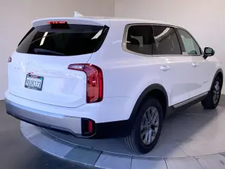 Kia Telluride 2025 LX 4dr SUV