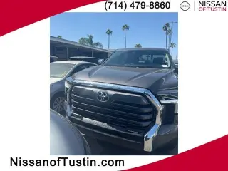 Toyota Tundra 2022 4x4 SR5 4dr CrewMax Cab Pickup SB