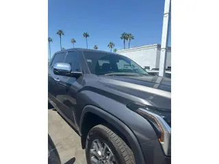 Toyota Tundra 2022 4x4 SR5 4dr CrewMax Cab Pickup SB