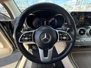 Mercedes-Benz GLC 2022 GLC 300 SUV de 4 puertas