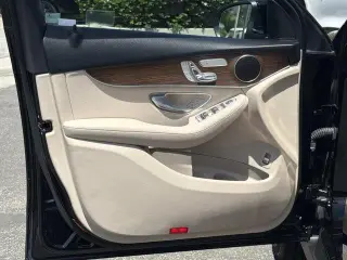 Mercedes-Benz GLC 2022 GLC 300 SUV de 4 puertas