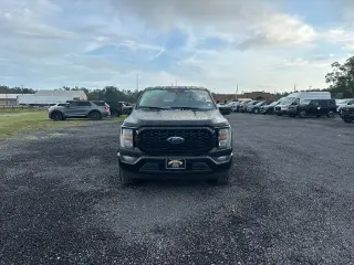 Ford F-150 2023 4x4 XL 4dr SuperCrew 5.5 ft. SB