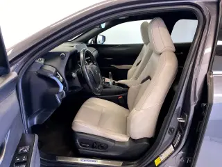 Lexus UX 250h 2023 4dr Crossover