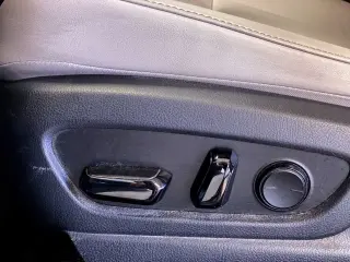 Lexus UX 250h 2023 4dr Crossover